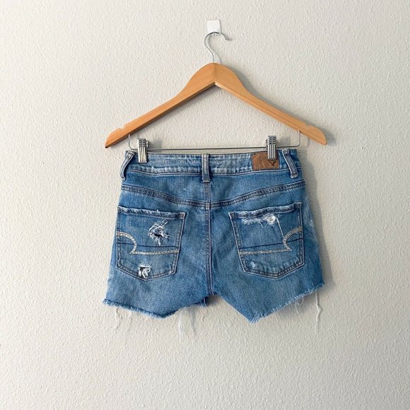 American Eagle Med Wash Frayed Hem Shorts Size 2 - Picture 5 of 7